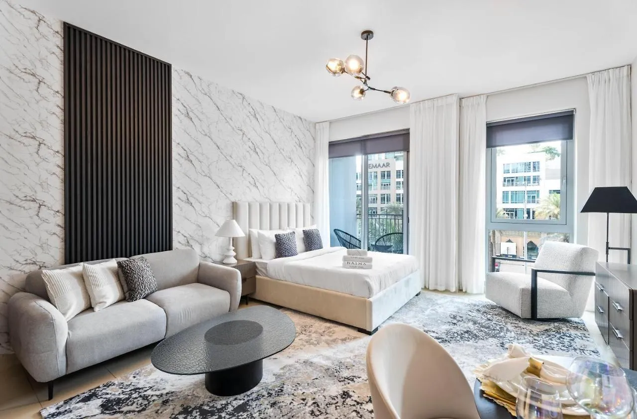 Nasma Luxury Stays - Sophisticated Studio Apartment Near Burj Khalifa Dubai